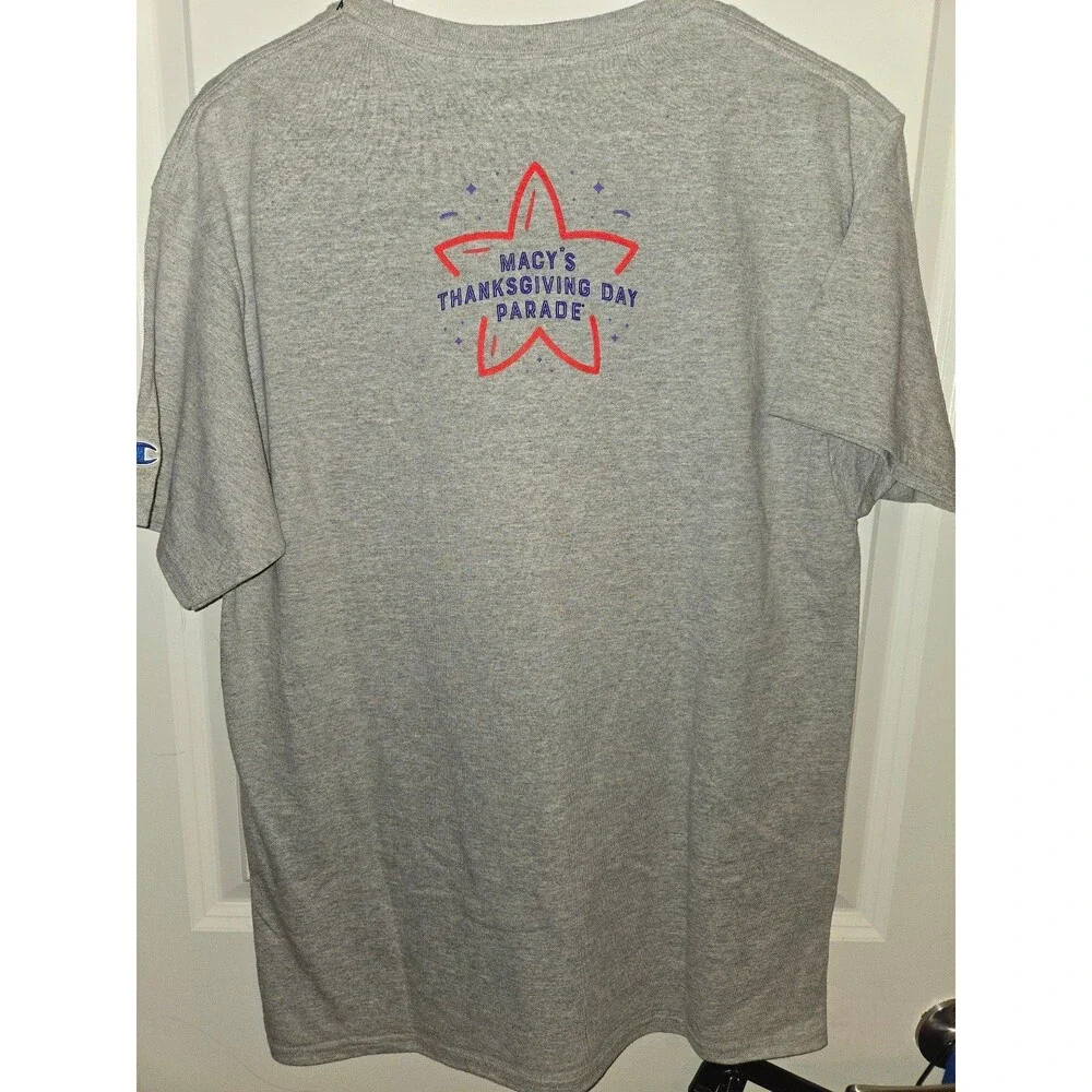 Macy's Thanksgiving Day Parade T-Shirt. Medium. NWT